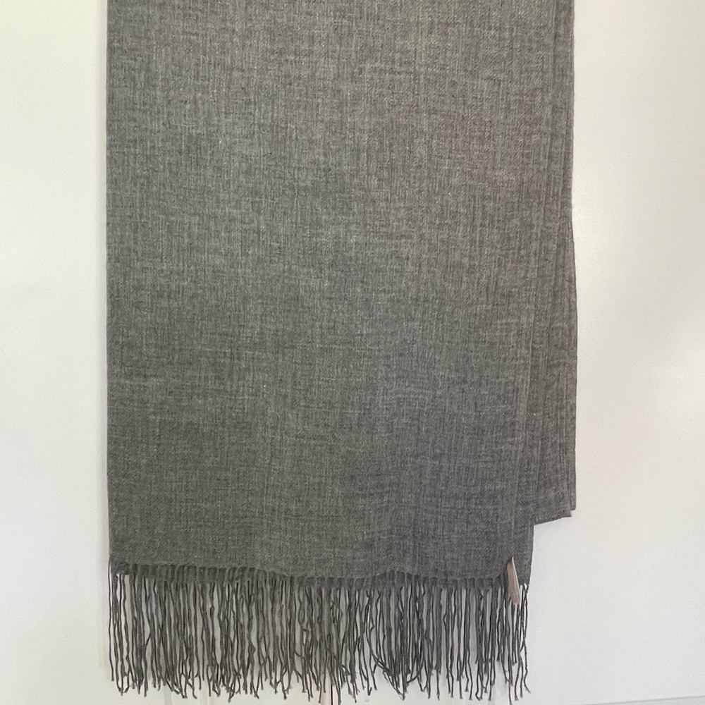 Nordstrom Gray 100% Cashmere Scarf - Picture 6 of 6